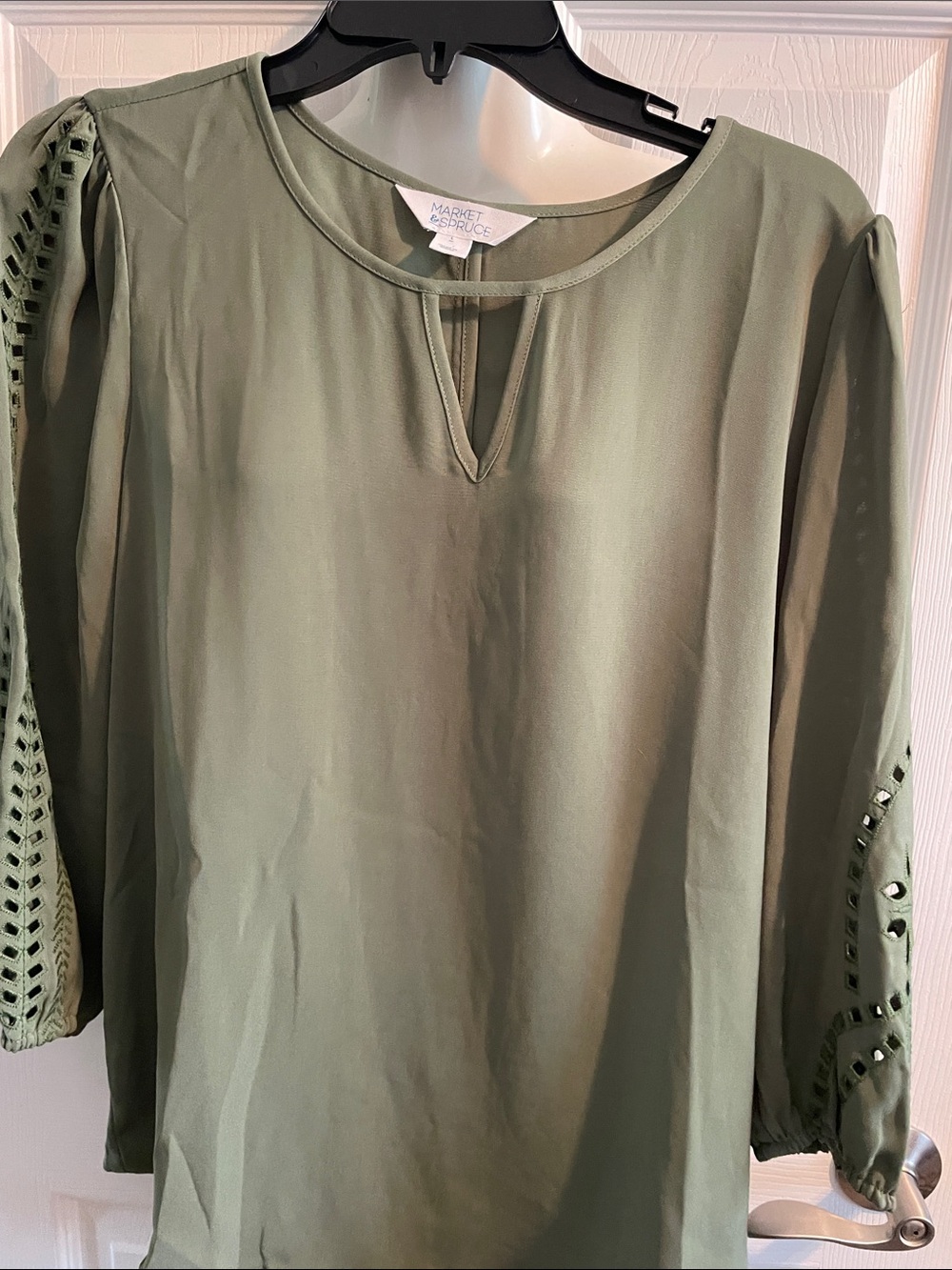Market & Spruce Olive Green Keyhole Tunic with Openwork Sleeves
